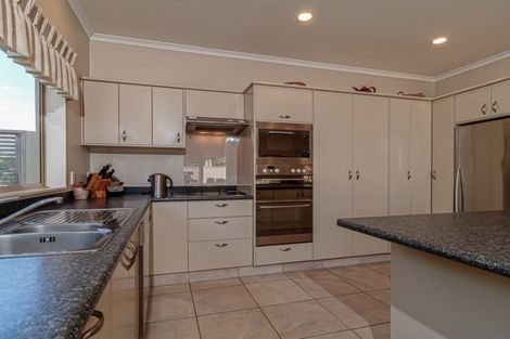 Photo of property in 17a Hetley Crescent, Taradale, Napier, 4112