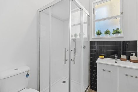 Photo of property in 6 Victoria Street, Waitara, 4320