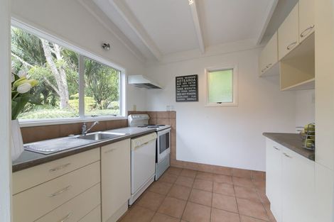 Photo of property in 29 Warner Park Avenue, Laingholm, Auckland, 0604