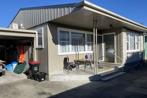 Photo of property in 2/210 Grove Road, Mayfair, Hastings, 4122