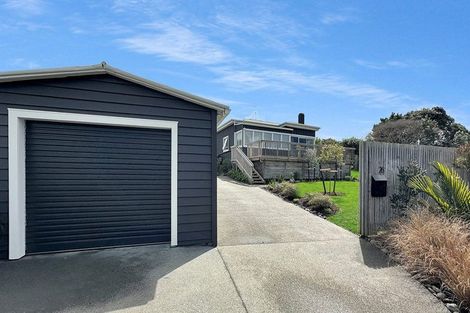 Photo of property in 26 Seatoun Avenue, Leigh, Warkworth, 0985