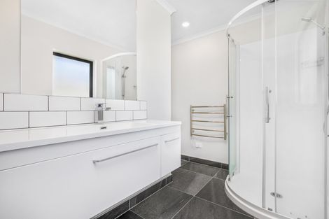 Photo of property in 4 Rays Way, Tuakau, 2121