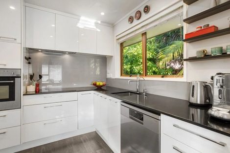 Photo of property in 1/17a Clematis Avenue, Murrays Bay, Auckland, 0630