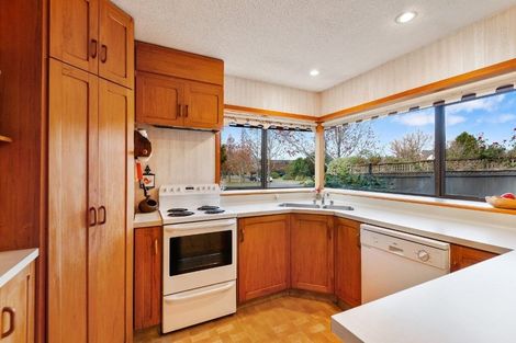 Photo of property in 26 Felstead Place, Avonhead, Christchurch, 8042