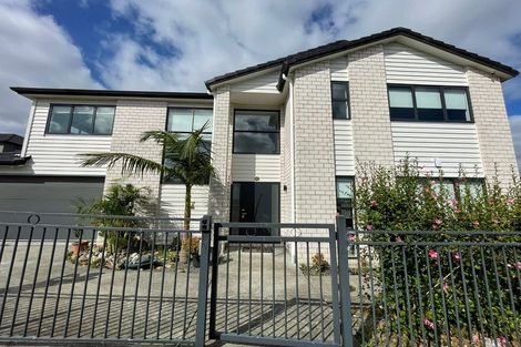 Photo of property in 35 Cloonlyon Drive, Flat Bush, Auckland, 2019