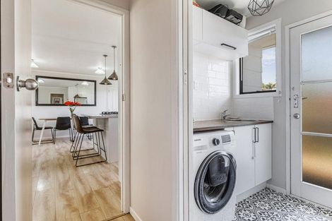 Photo of property in 46 Lavelle Road, Henderson, Auckland, 0612