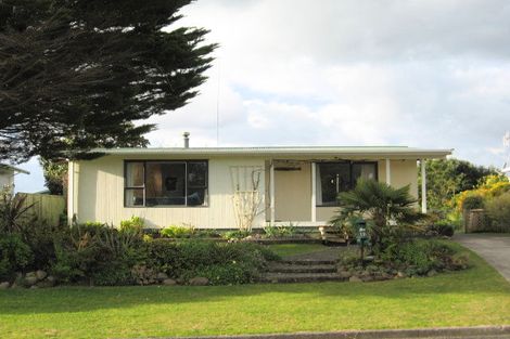 Photo of property in 106 Patuwai Drive, Whangamata, 3620