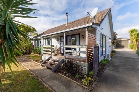 Photo of property in 23 Rosewood Place, Paraparaumu, 5032