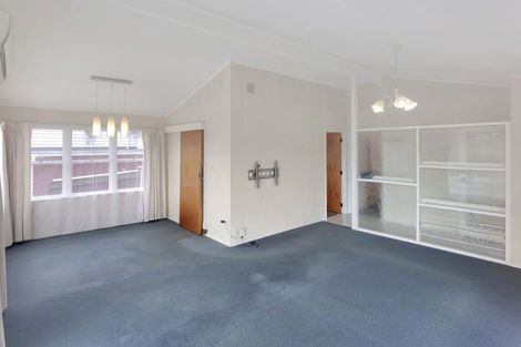 Photo of property in 46 Ayton Drive, Totara Vale, Auckland, 0629