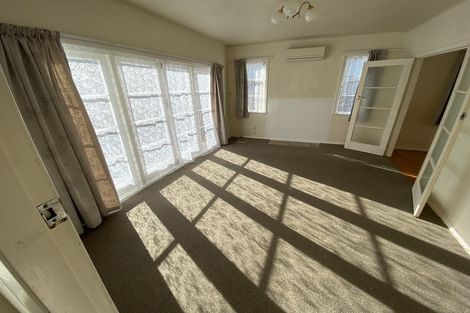 Photo of property in 158f1 Newlands Road, Newlands, Wellington, 6037