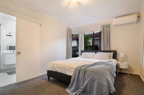 Photo of property in 2/54 Granville Drive, Massey, Auckland, 0614