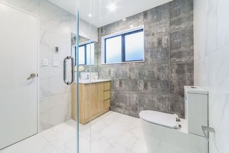 Photo of property in 15 Kearns Drive, Hobsonville, Auckland, 0616