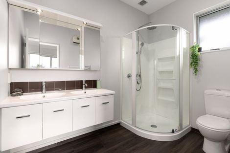 Photo of property in 6a Heritage Close, Rolleston, 7614