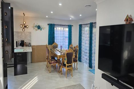 Photo of property in 75a Andrew Road, Howick, Auckland, 2010