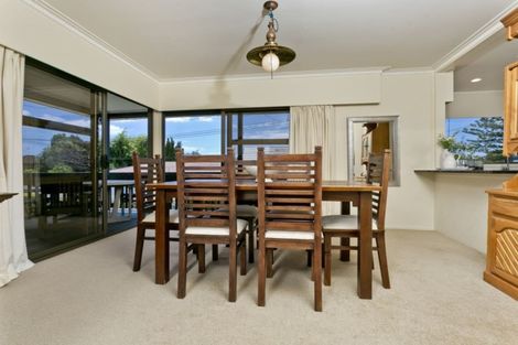 Photo of property in 1/26 County Road, Torbay, Auckland, 0630