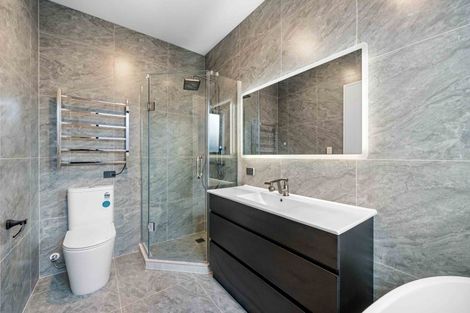 Photo of property in 29 Cara Avenue, Kumeu, 0810