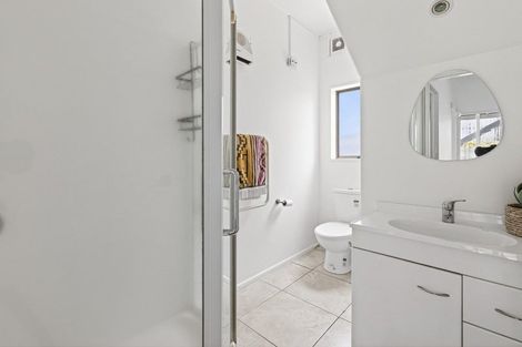 Photo of property in 4 Oceanbeach Road, Mount Maunganui, 3116