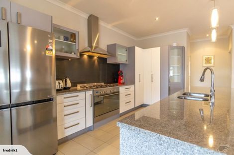 Photo of property in 14 Hampshire Court, Flagstaff, Hamilton, 3210