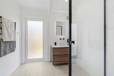 Photo of property in 46 Donnelly Street, Oakura, 4314