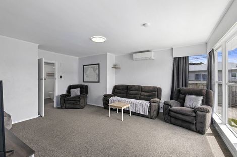 Photo of property in 1/167 Wainuiomata Road, Wainuiomata, Lower Hutt, 5014