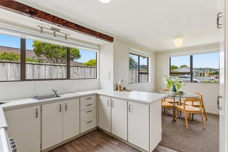 Photo of property in 27 Oriwa Street, Waikanae, 5036