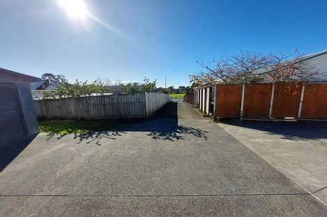 Photo of property in 30 Granville Drive, Massey, Auckland, 0614