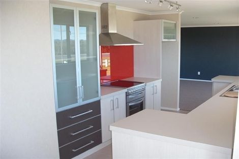 Photo of property in 6 Ambedkar Way, Pukekohe, 2120