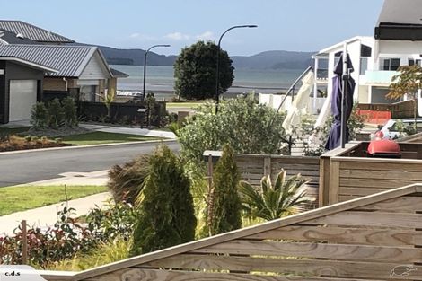 Photo of property in 15 Trevally Place, Snells Beach, 0920