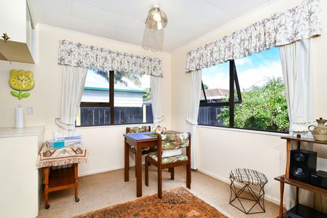 Photo of property in 94 Roberts Road, Te Atatu South, Auckland, 0610