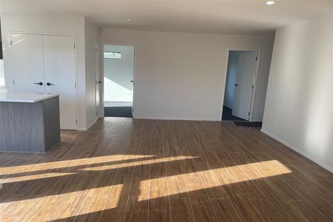 Photo of property in 2 Greenhaven Avenue, Papakura, 2113