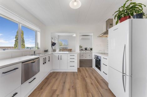 Photo of property in 36 Saint James Street, Richmond Heights, Taupo, 3330