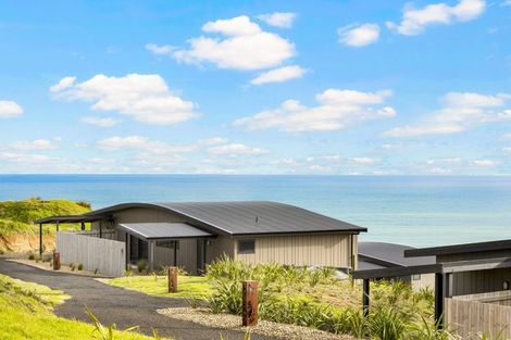 Photo of property in 685a Karioitahi Road, Lake Puketi, Waiuku, 2683