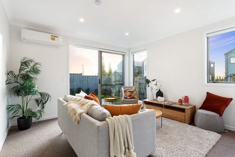 Photo of property in 6 Park Green Avenue, Rosehill, 2113