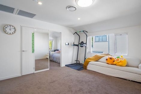 Photo of property in 335a East Coast Road, Mairangi Bay, Auckland, 0630