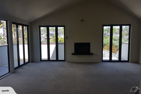 Photo of property in 46 Masterton Road, Rothesay Bay, Auckland, 0630
