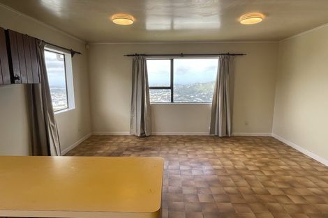 Photo of property in 2 Flint Way, Northland, Wellington, 6012