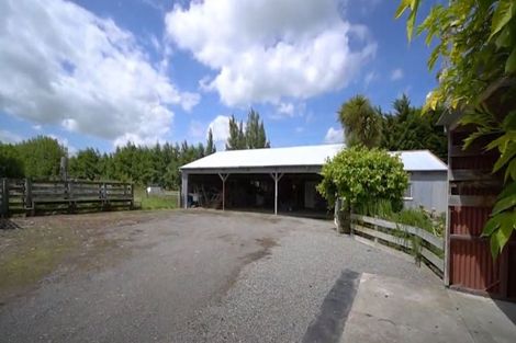 Photo of property in 991 Parewanui Road, Parewanui, Bulls, 4894