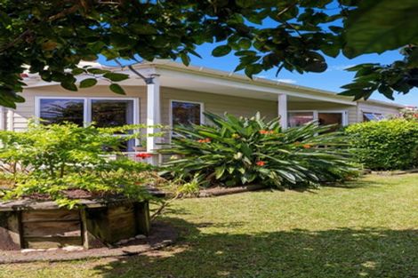 Photo of property in 6 Lillian Place, Orewa, 0931