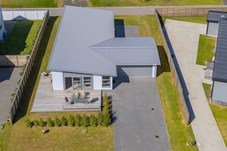 Photo of property in 8 Ngaroma Crescent, Whitianga, 3510