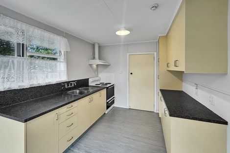 Photo of property in 35 Coventry Street, Highbury, Palmerston North, 4412