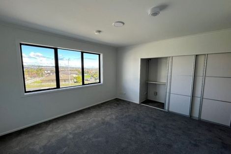 Photo of property in 4/11 Carlos Drive, Flat Bush, Auckland, 2016