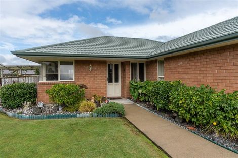 Photo of property in 19 Rochester Place, Nawton, Hamilton, 3200