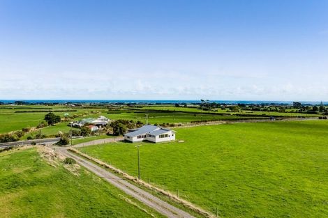 Photo of property in 2288 Eltham Road, Awatuna, Hawera, 4679