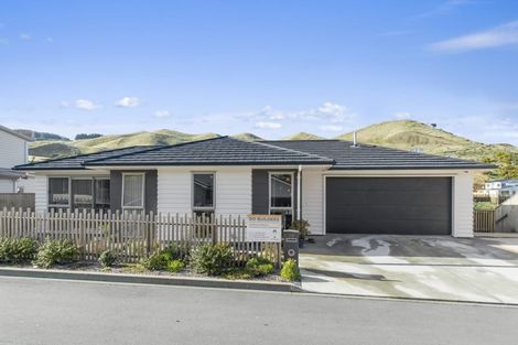 Photo of property in 18 Rochdale Drive, Churton Park, Wellington, 6037