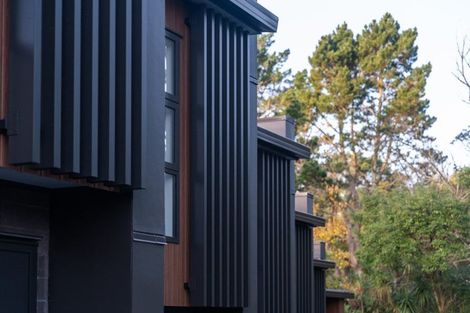 Photo of property in 43 Oteha Valley Road, Northcross, Auckland, 0632