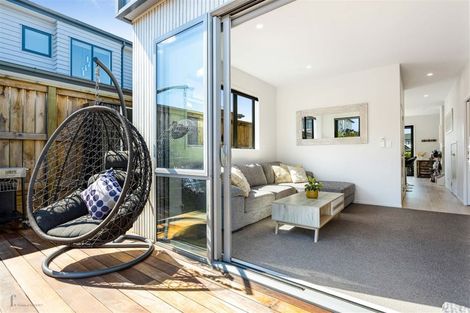 Photo of property in 15 Pakoro Close, Hobsonville, Auckland, 0618