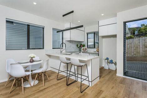 Photo of property in 51c Reynella Drive, Massey, Auckland, 0614