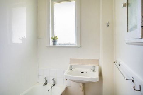 Photo of property in 7 Taupiri Crescent, Titahi Bay, Porirua, 5022