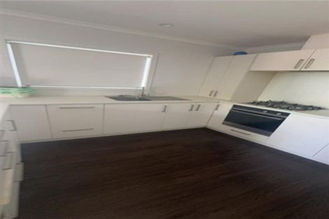 Photo of property in 16 Evans Road, Weymouth, Auckland, 2103