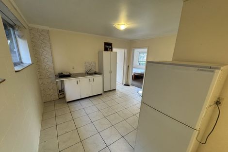 Photo of property in 84 Glencoe Road, Browns Bay, Auckland, 0630